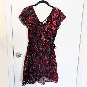 Never Worn - Beautiful velvet rose faux wrap dress